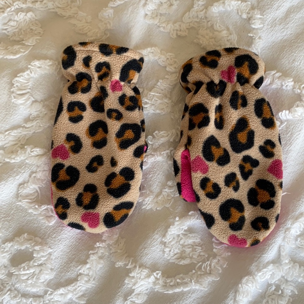 Jumping beans, pink and cheetah print mittens